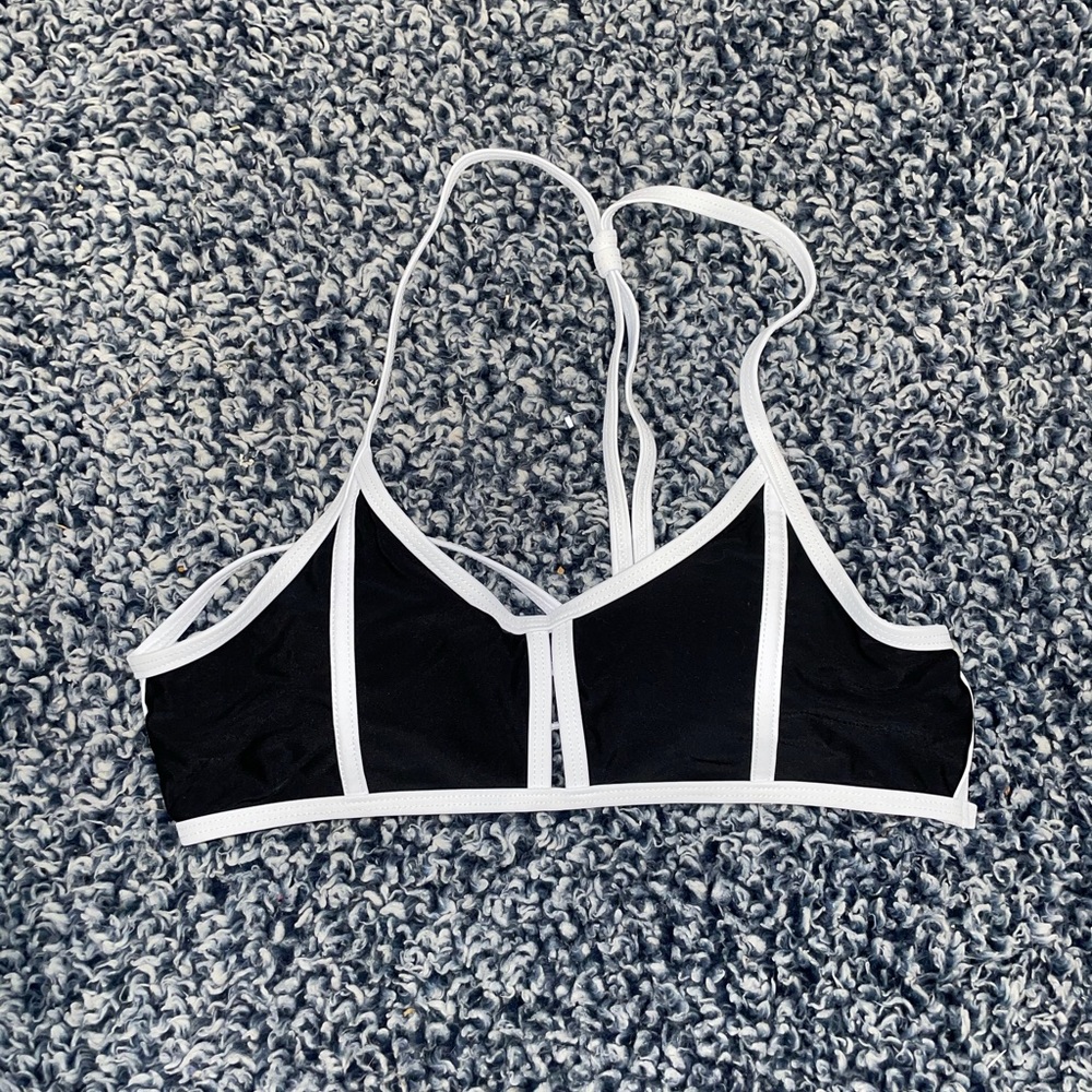 Black and white slit top small